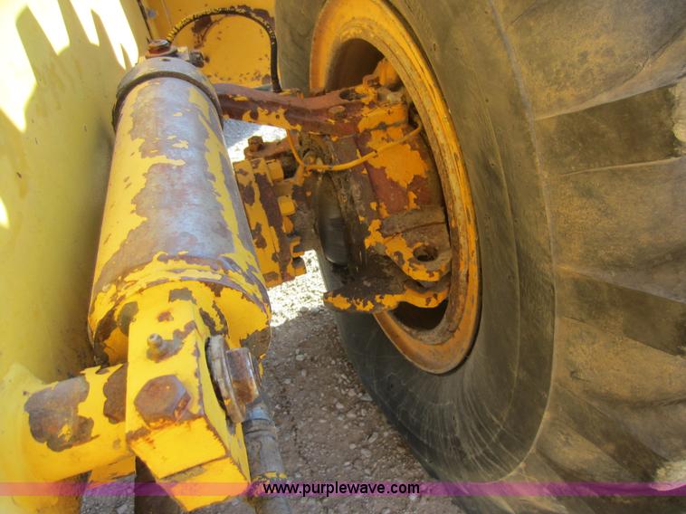 image for item F6529 Galion 125 hydraulic crane