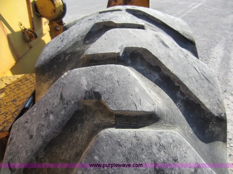 image for item F6529 Galion 125 hydraulic crane