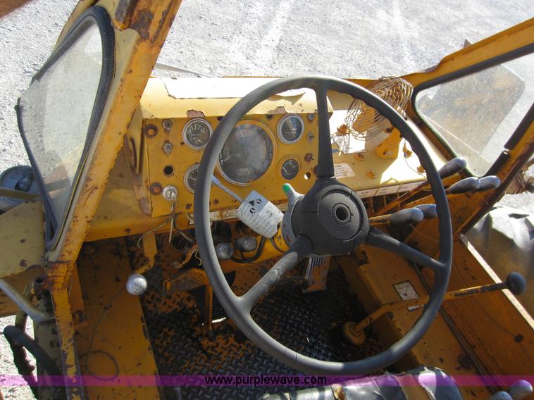 image for item F6529 Galion 125 hydraulic crane