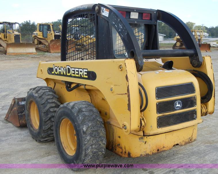 image for item F7503 2002 John Deere 250 skid steer