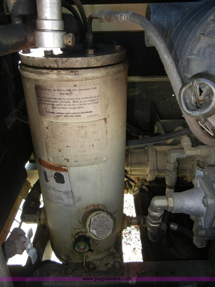 image for item F7506 2001 Ingersoll Rand 185 portable air compressor