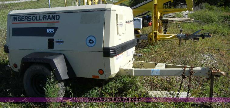 image for item F7507 2000 Ingersoll Rand 185 portable air compressor