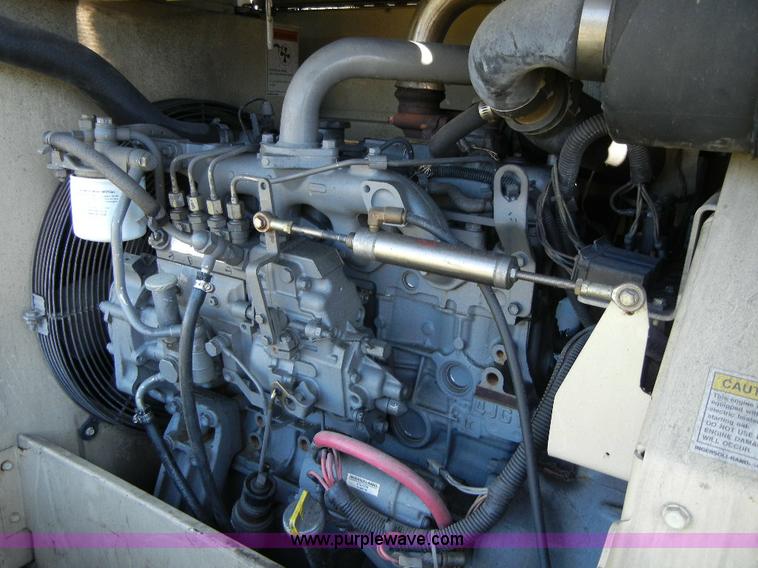 image for item F7507 2000 Ingersoll Rand 185 portable air compressor