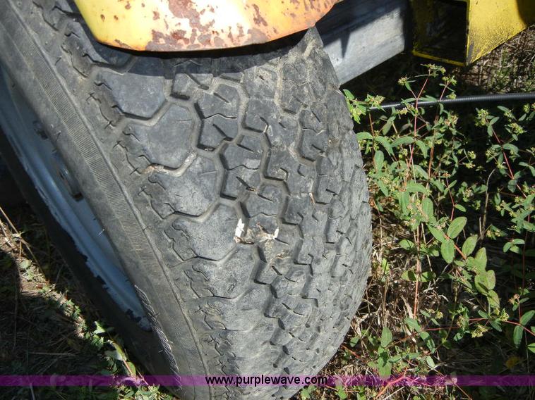 image for item F7509 2000 Nifty-Lift 120TGE towable boom lift