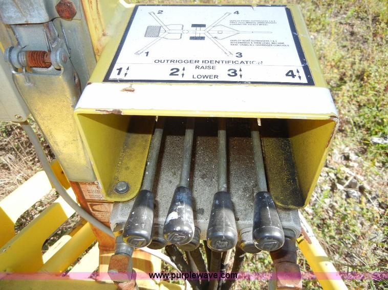 image for item F7509 2000 Nifty-Lift 120TGE towable boom lift