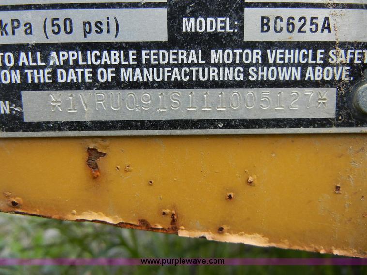 image for item F7510 2001 Vermeer BC625A wood chipper