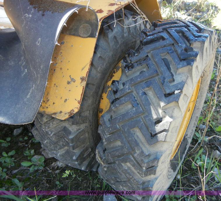 image for item F7511 2000 Vermeer SC252 stump grinder