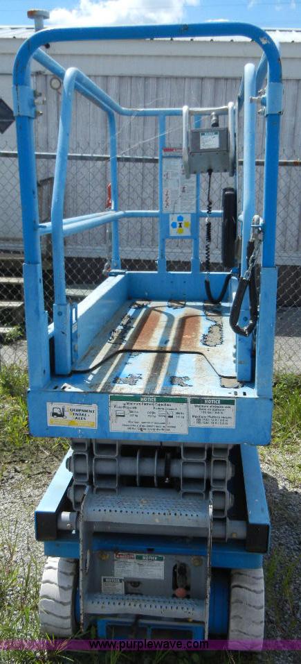 image for item F7512 Genie GS1930 scissor lift