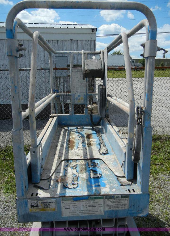 image for item F7512 Genie GS1930 scissor lift