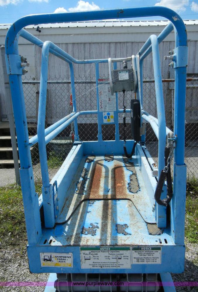 image for item F7512 Genie GS1930 scissor lift