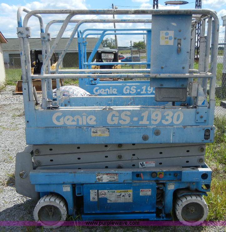 image for item F7513 Genie GS1930 scissor lift