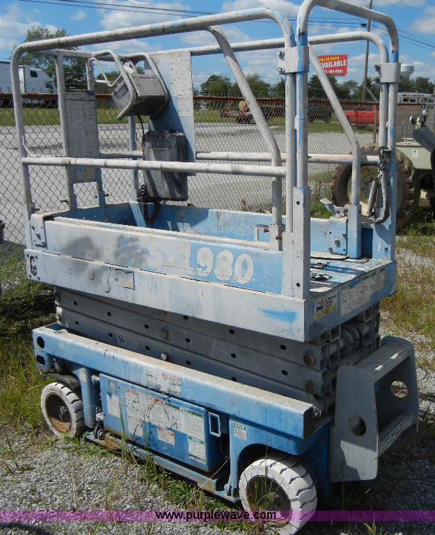 image for item F7513 Genie GS1930 scissor lift