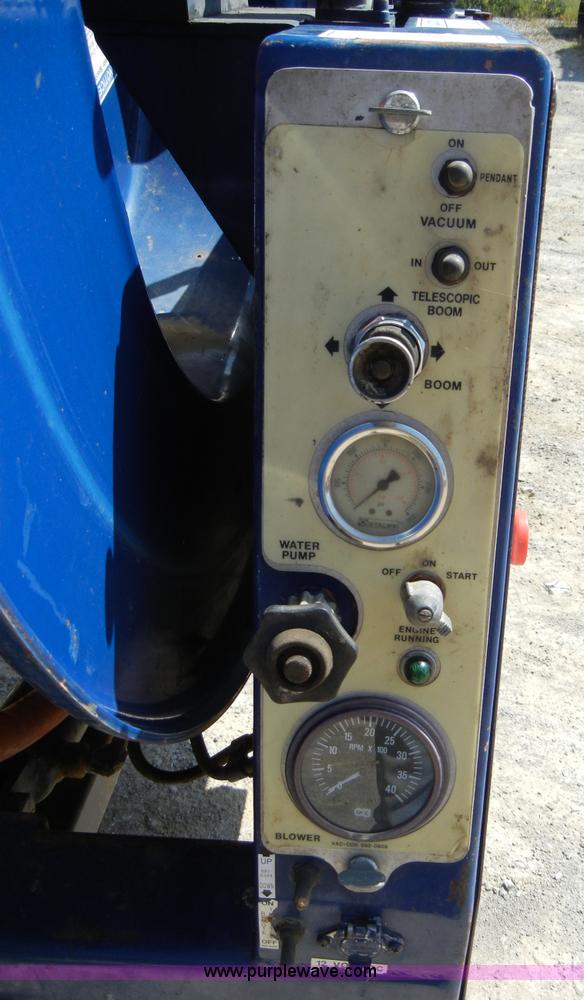 image for item F7518 2003 Sterling L7500 semi truck with Vac-Con system