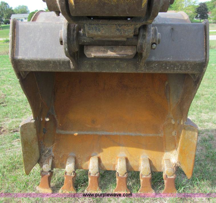 image for item I9785 2006 Hyundai Robex 160LCD-7 hydraulic excavator