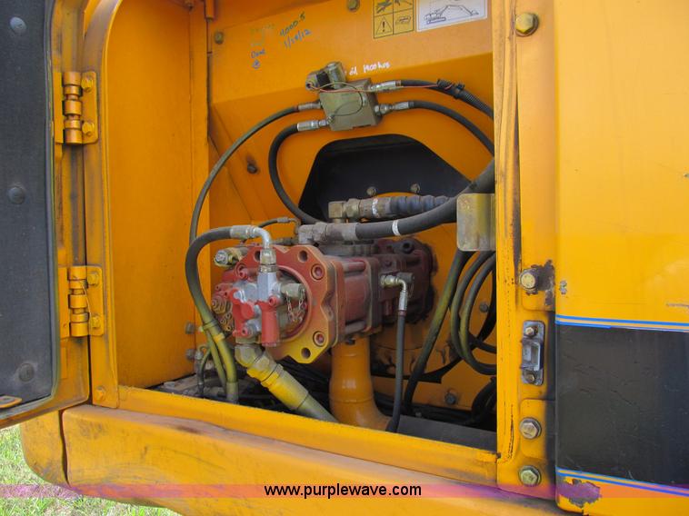 image for item I9785 2006 Hyundai Robex 160LCD-7 hydraulic excavator