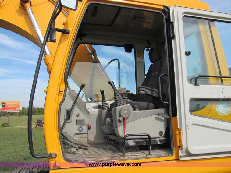 image for item I9785 2006 Hyundai Robex 160LCD-7 hydraulic excavator