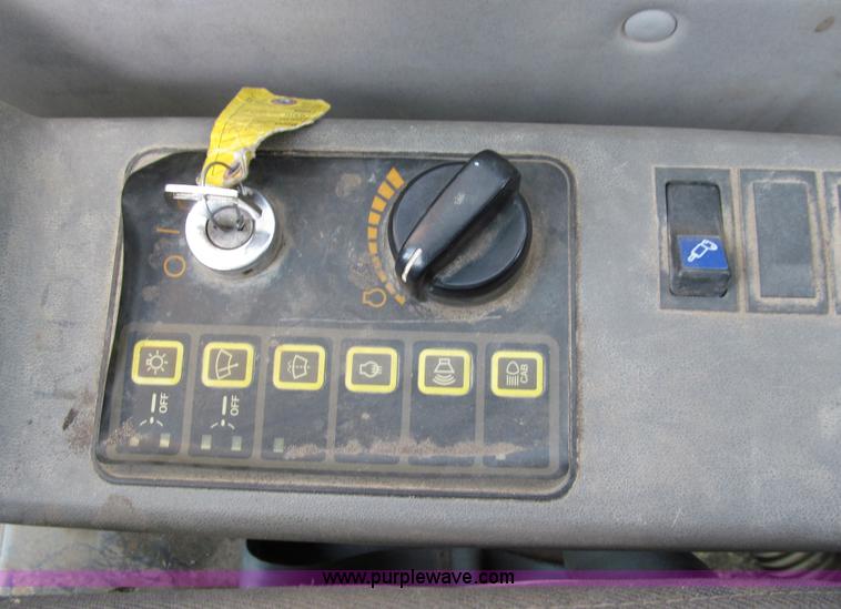 image for item I9785 2006 Hyundai Robex 160LCD-7 hydraulic excavator
