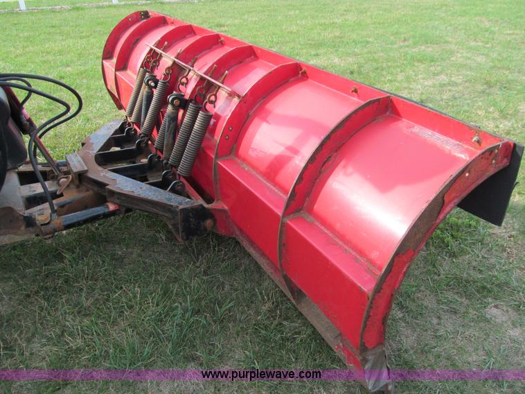 image for item I9786 2004 GMC C5500 dump truck