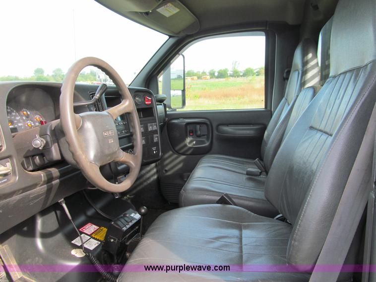 image for item I9786 2004 GMC C5500 dump truck