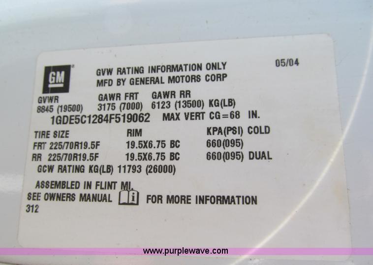 image for item I9786 2004 GMC C5500 dump truck