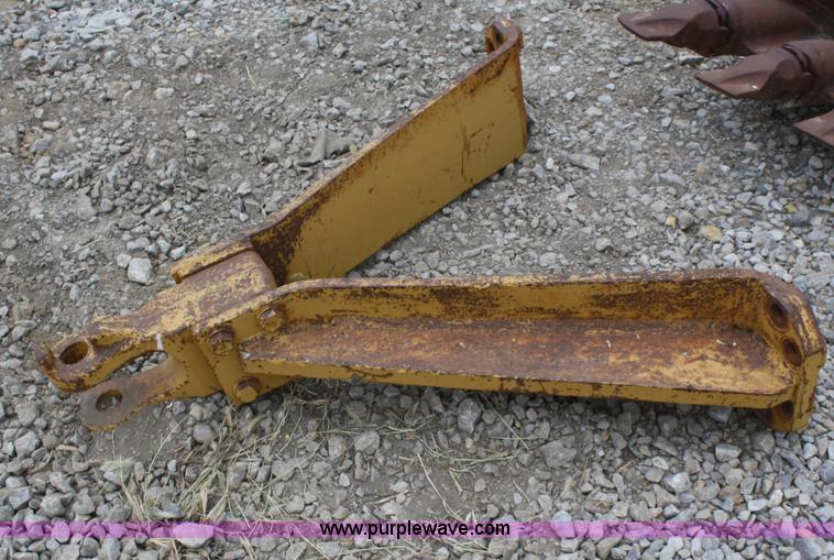 image for item U9579 Rear draw bar for Caterpillar D7 dozer