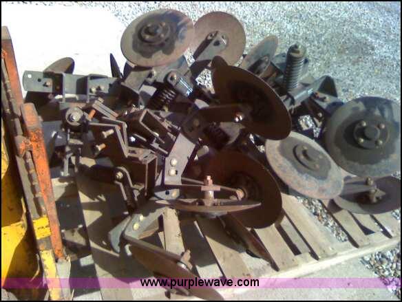 image for item B1554 (10) sets of Yetter covering disks