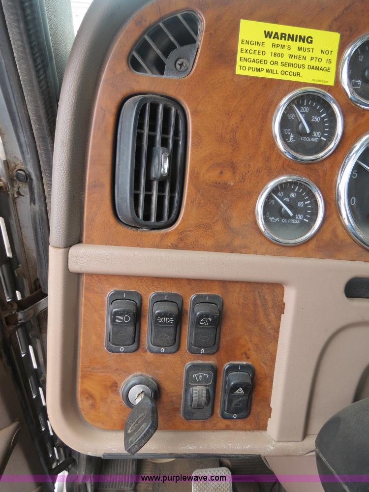 image for item B2486 2006 Peterbilt 357 manure spreader truck