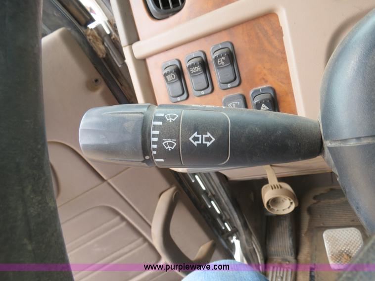 image for item B2486 2006 Peterbilt 357 manure spreader truck