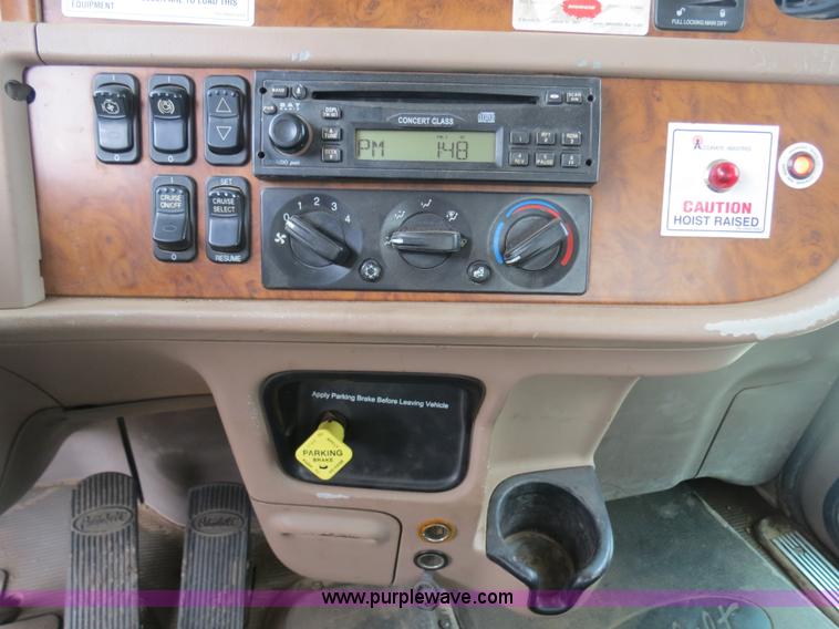 image for item B2486 2006 Peterbilt 357 manure spreader truck