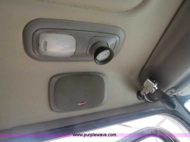 image for item B2486 2006 Peterbilt 357 manure spreader truck