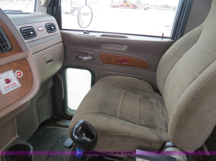 image for item B2486 2006 Peterbilt 357 manure spreader truck