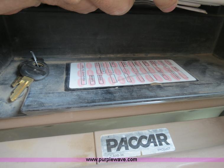 image for item B2486 2006 Peterbilt 357 manure spreader truck