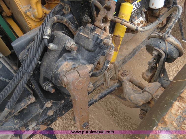 image for item B2486 2006 Peterbilt 357 manure spreader truck