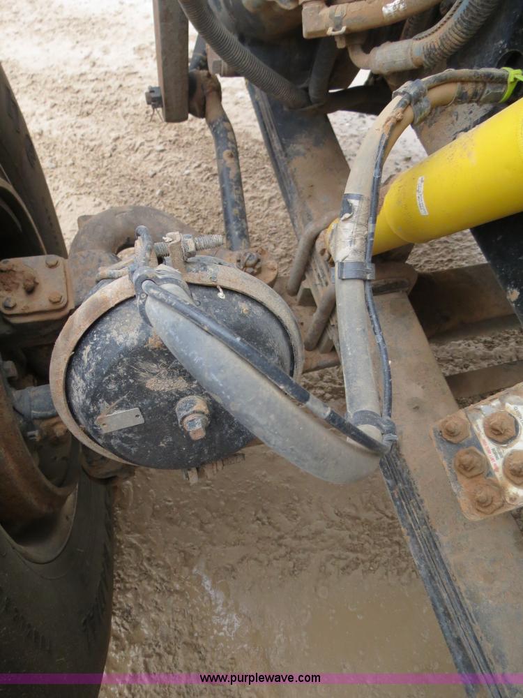 image for item B2486 2006 Peterbilt 357 manure spreader truck