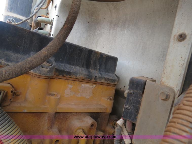 image for item B2486 2006 Peterbilt 357 manure spreader truck