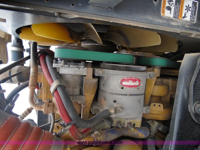 image for item B2486 2006 Peterbilt 357 manure spreader truck