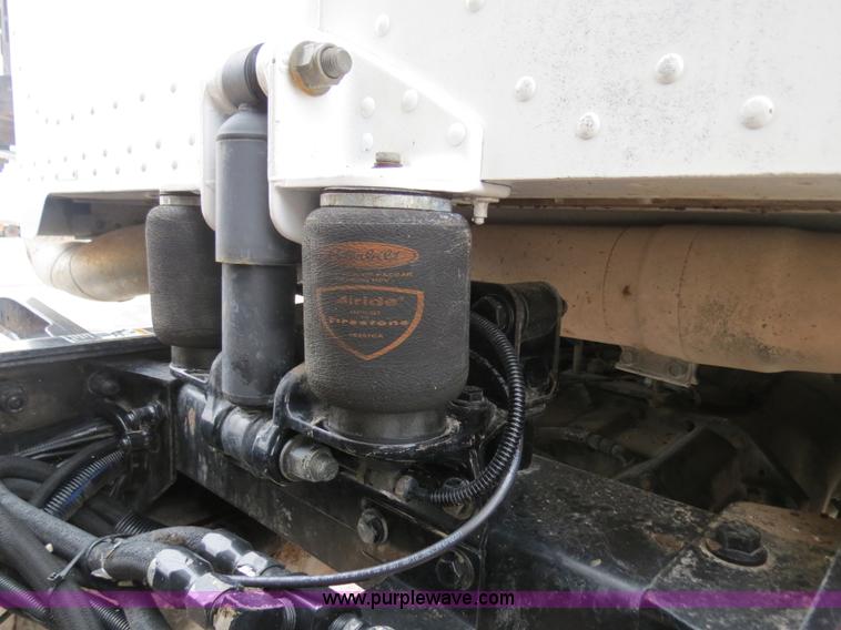 image for item B2486 2006 Peterbilt 357 manure spreader truck