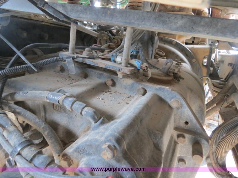 image for item B2486 2006 Peterbilt 357 manure spreader truck