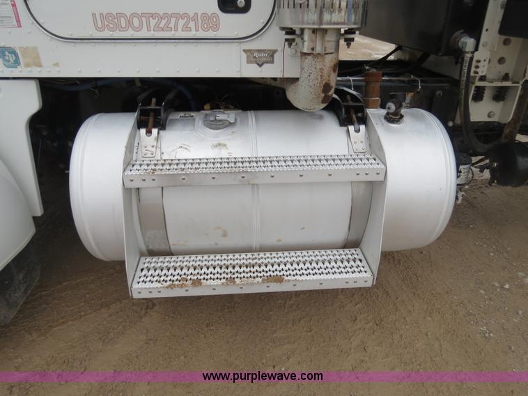 image for item B2486 2006 Peterbilt 357 manure spreader truck