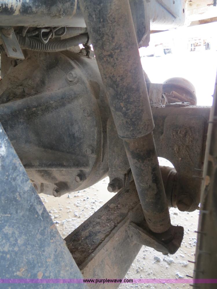 image for item B2486 2006 Peterbilt 357 manure spreader truck