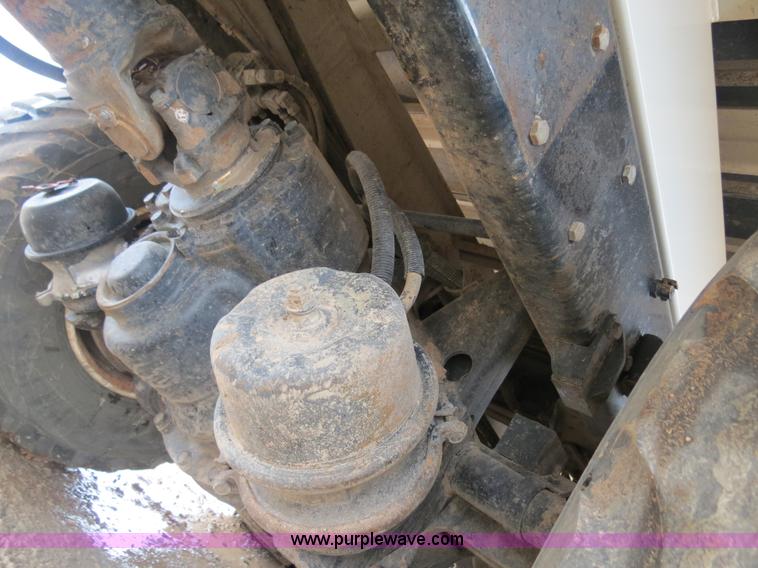 image for item B2486 2006 Peterbilt 357 manure spreader truck