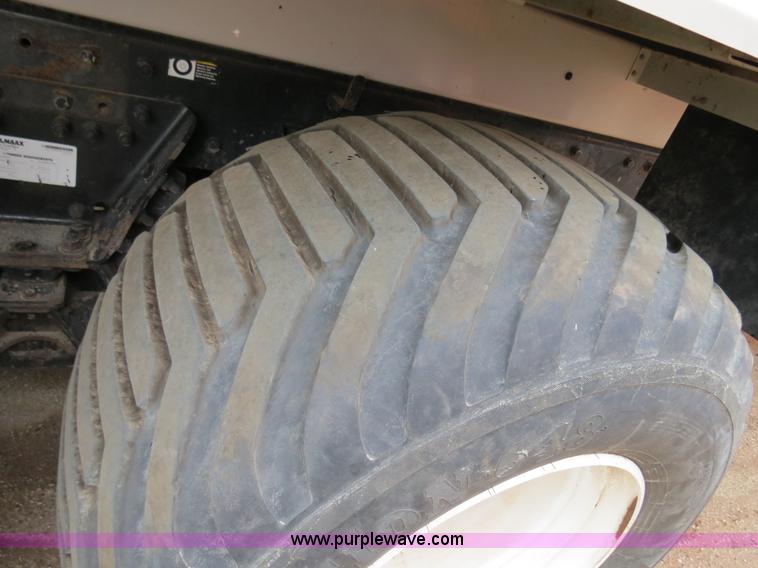 image for item B2486 2006 Peterbilt 357 manure spreader truck