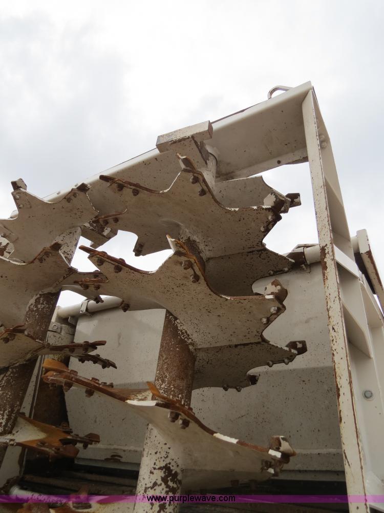 image for item B2486 2006 Peterbilt 357 manure spreader truck