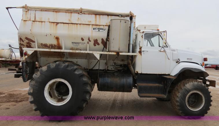 image for item B2488 GMC Big Wheels 7500 spreader truck