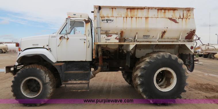 image for item B2488 GMC Big Wheels 7500 spreader truck