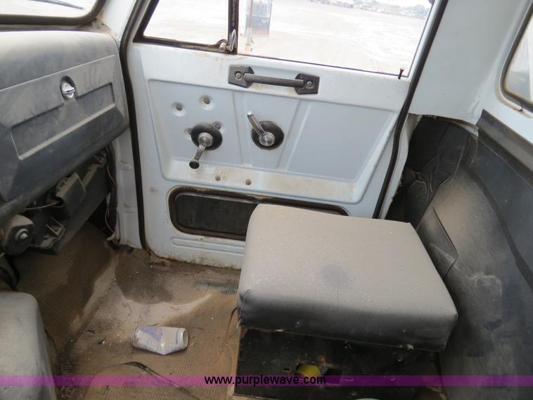 image for item B2488 GMC Big Wheels 7500 spreader truck