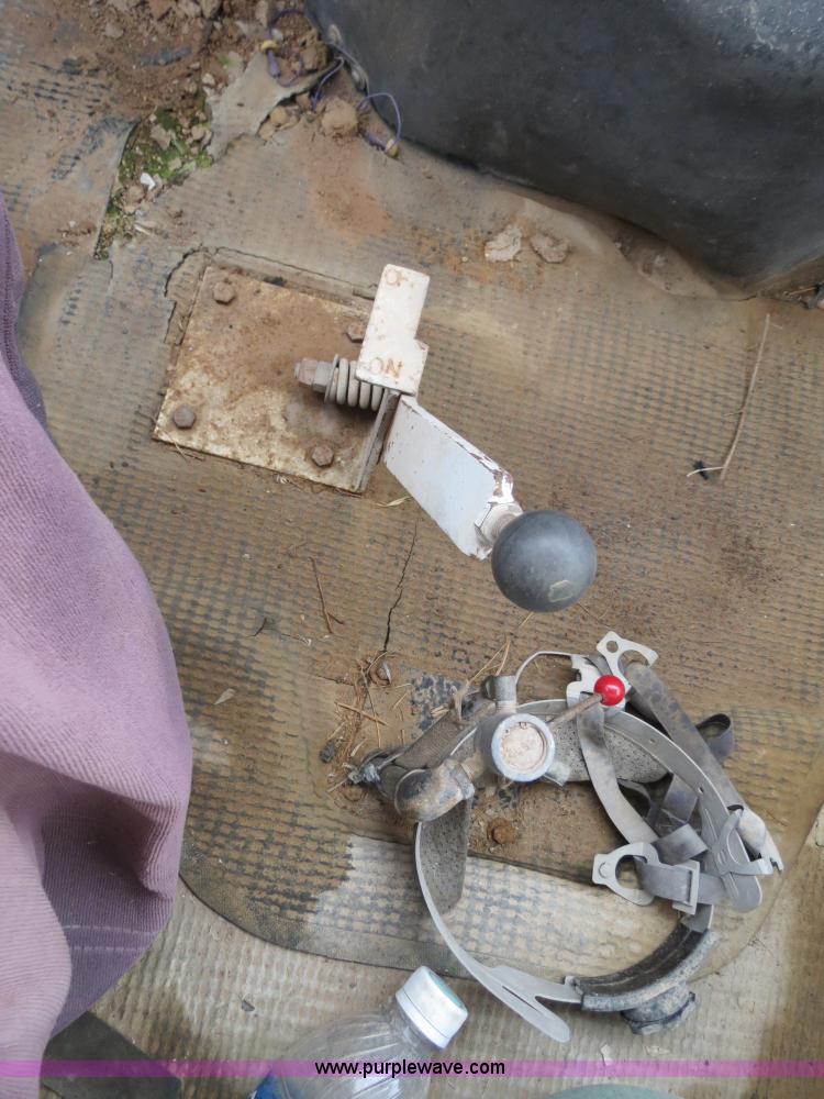 image for item B2488 GMC Big Wheels 7500 spreader truck