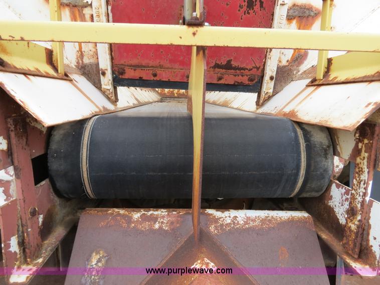 image for item B2488 GMC Big Wheels 7500 spreader truck