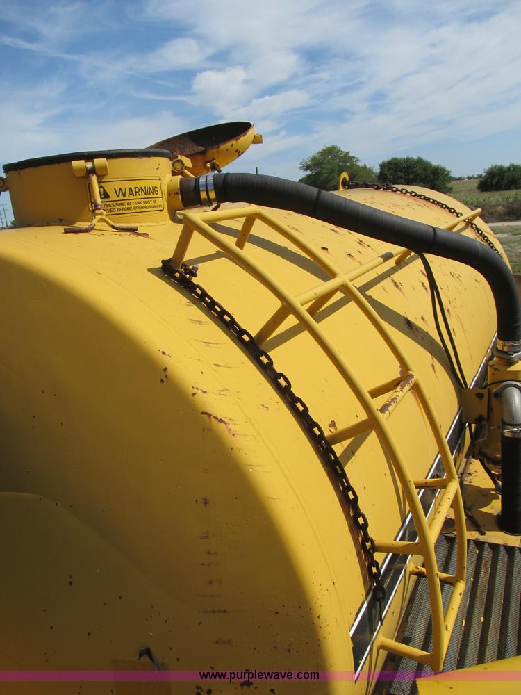 image for item B2886 Ag-Chem Big A 4500 Turbo floater