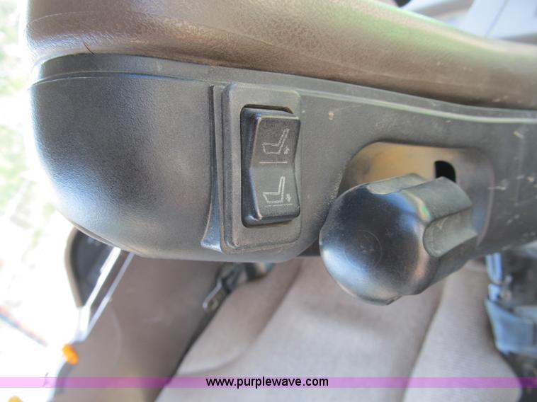 image for item B2888 2002 John Deere 9420 4WD articulated tractor